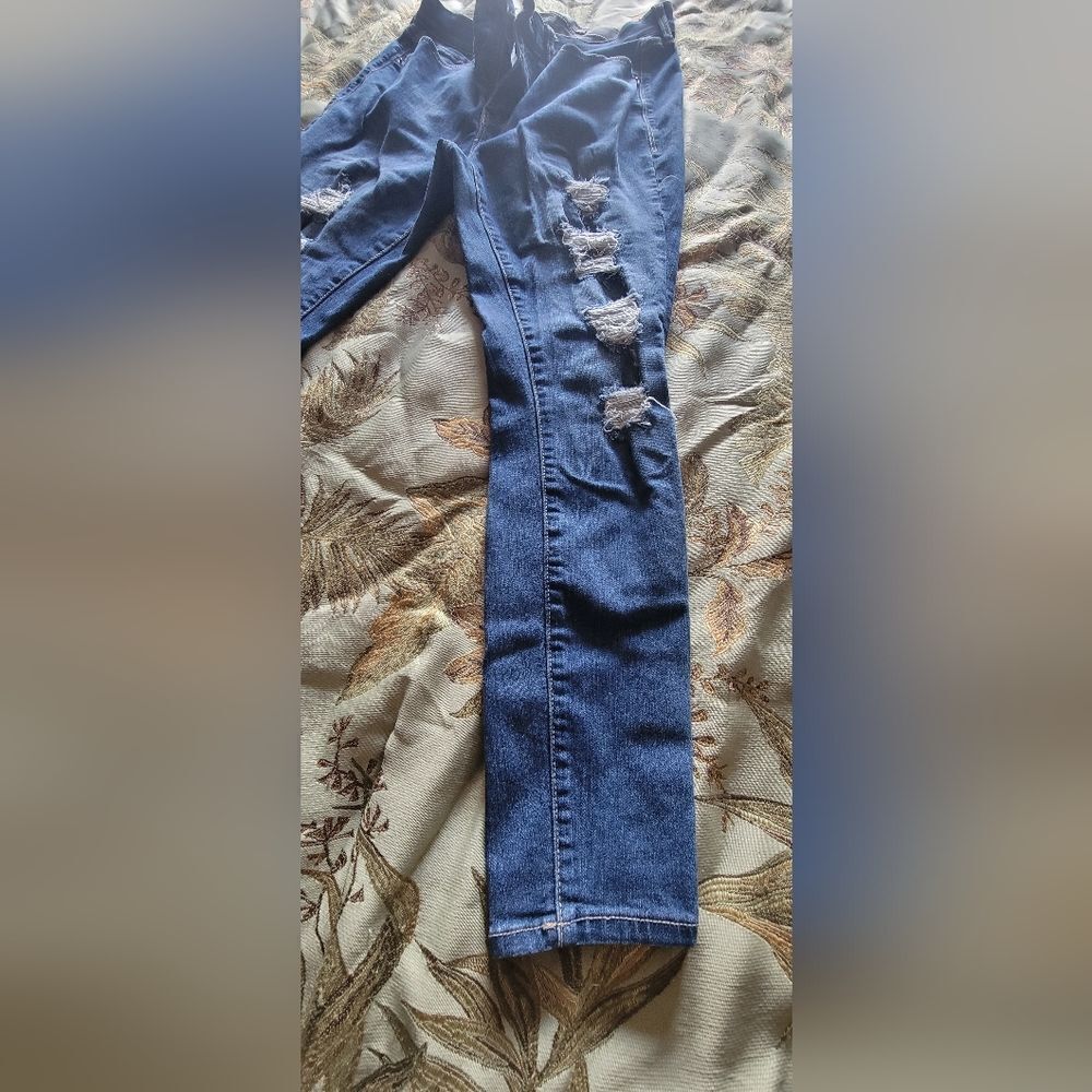 Torrid Sky High Skinny distressed jeans - Picture 9 of 14